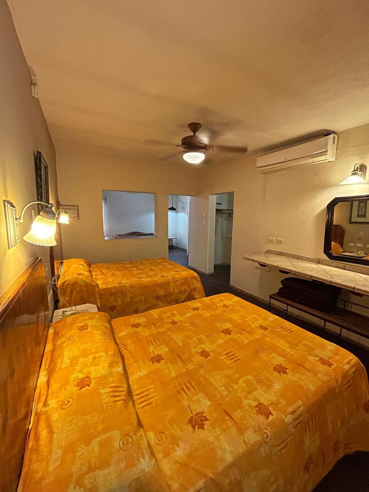Hotel Suites Kino Хермосило Екстериор снимка